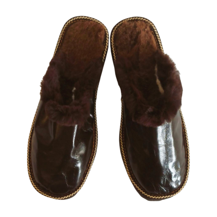 Sheepskin fur slippers for women in brown